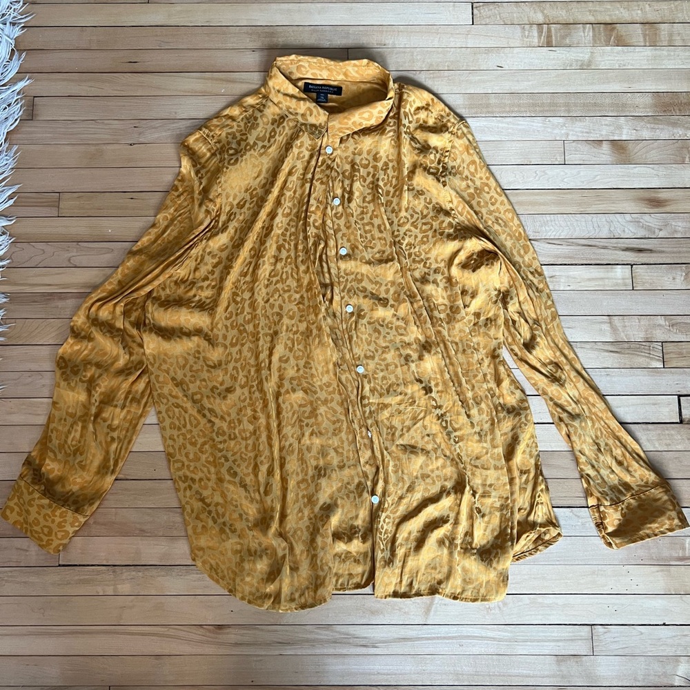 BANANA REPUBLIC yellow/gold/orange cheetah print blouse